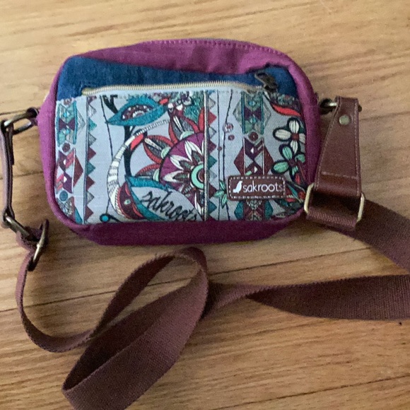 EUC Sakroots crossbody bag - Picture 1 of 2
